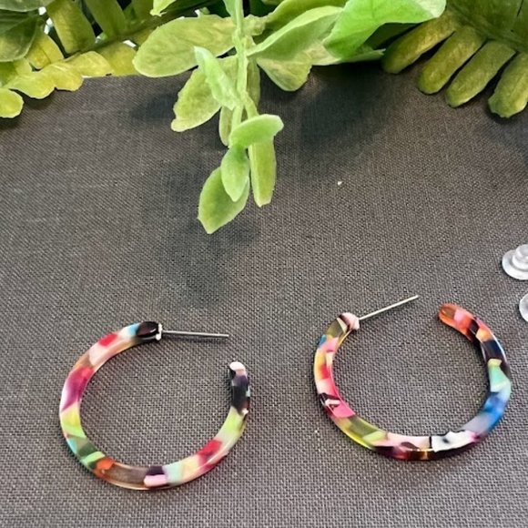 Hoop Earrings - Minimalist Colorful medium size - Picture 1 of 5
